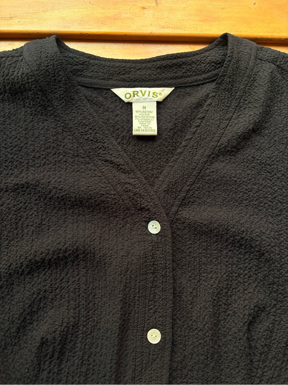 Orvis Black Crepe Lightweight Short-Sleeve Button-Front Women's Top - Picture 5 of 6